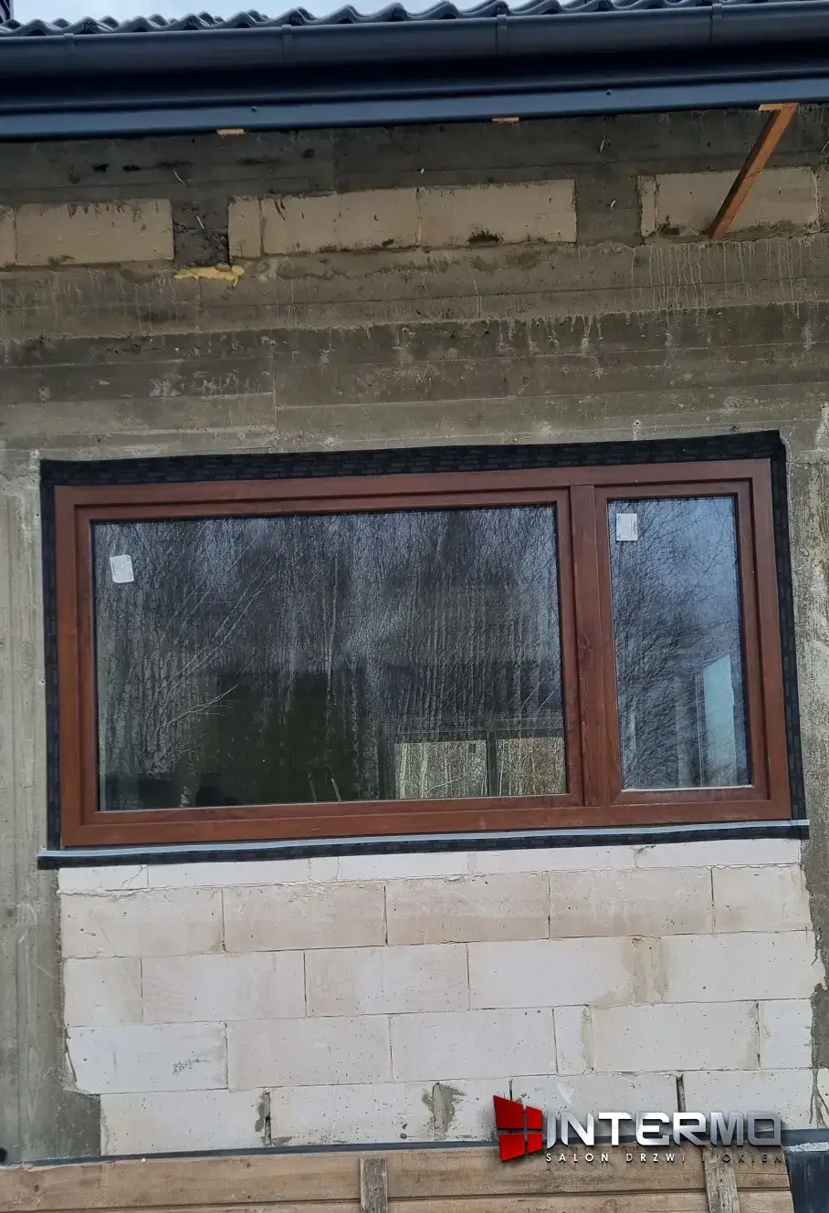 Podmurowane okno Wiśniowski