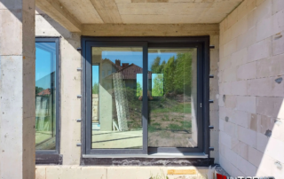Okno HST w antracycie - realizacja z montażu okien